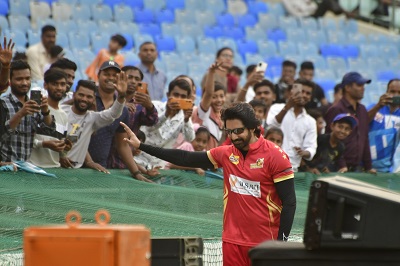 Telugu Warriors Beat Kerala Strikers In The Third Game Of Celebrity ...