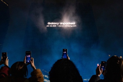 samsung mobile galaxy unpacked 2025 hologram in london dl5