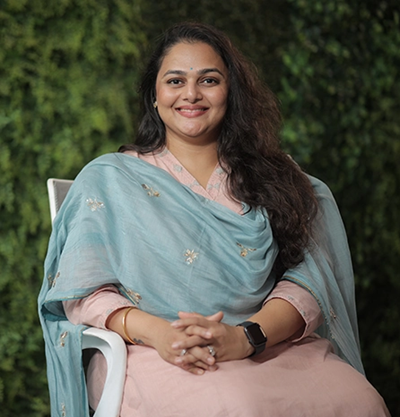 32dr maithili tambe