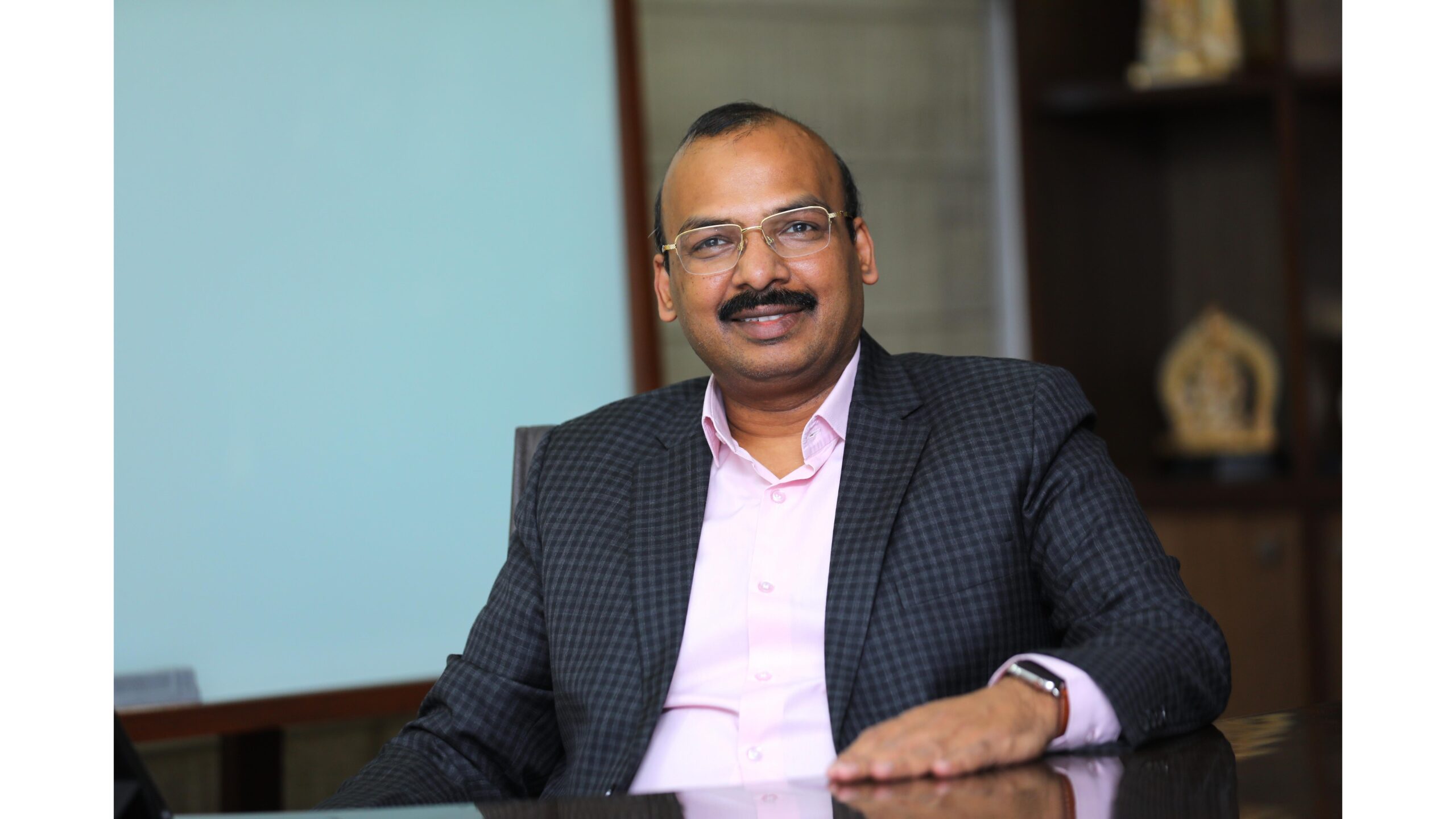 Emmvee Bags Order Worth Approx. ₹1500 Cr. from KPI Green Energy for Upcoming Solar Project in Gujarat