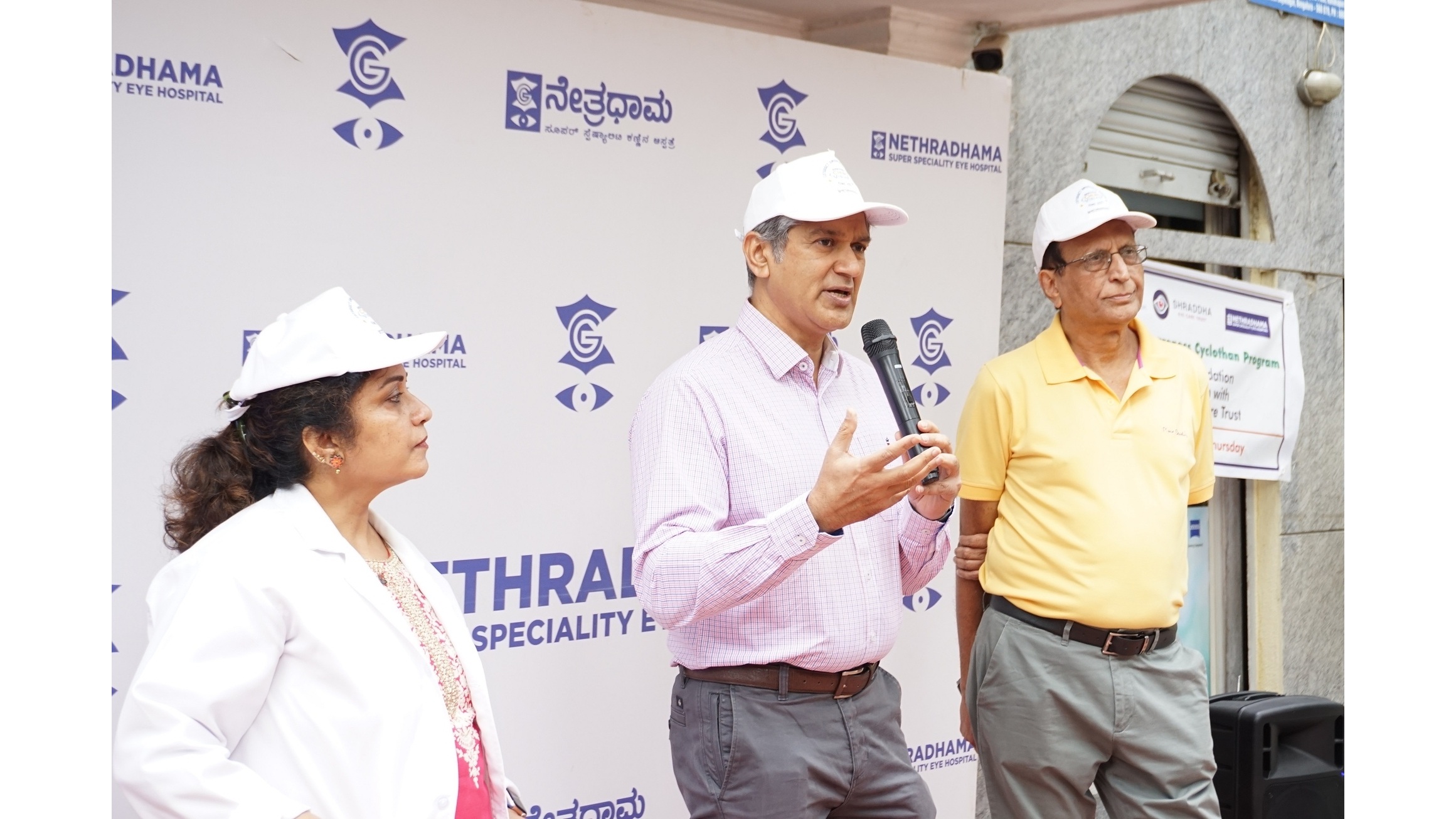Dr. Sri Ganesh addresses the participants at the Cataract Awareness Cyclothon 1