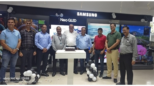 Samsung 65” Neo QLED QN900F 8K Vision AI Smart TV Now Available at Lotus Electronics