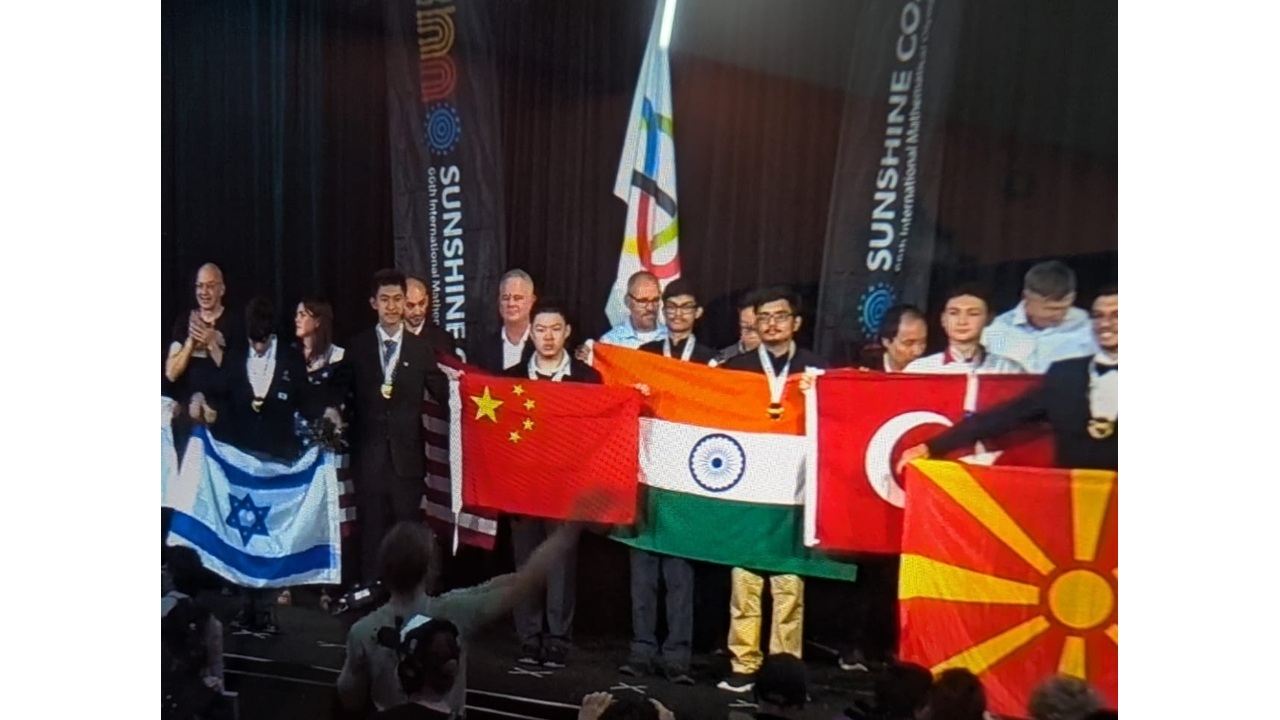 Aakash Educational Services Limited’s (AESL) Aarav Gupta, Student of Aakash Invictus, Wins Gold Medal