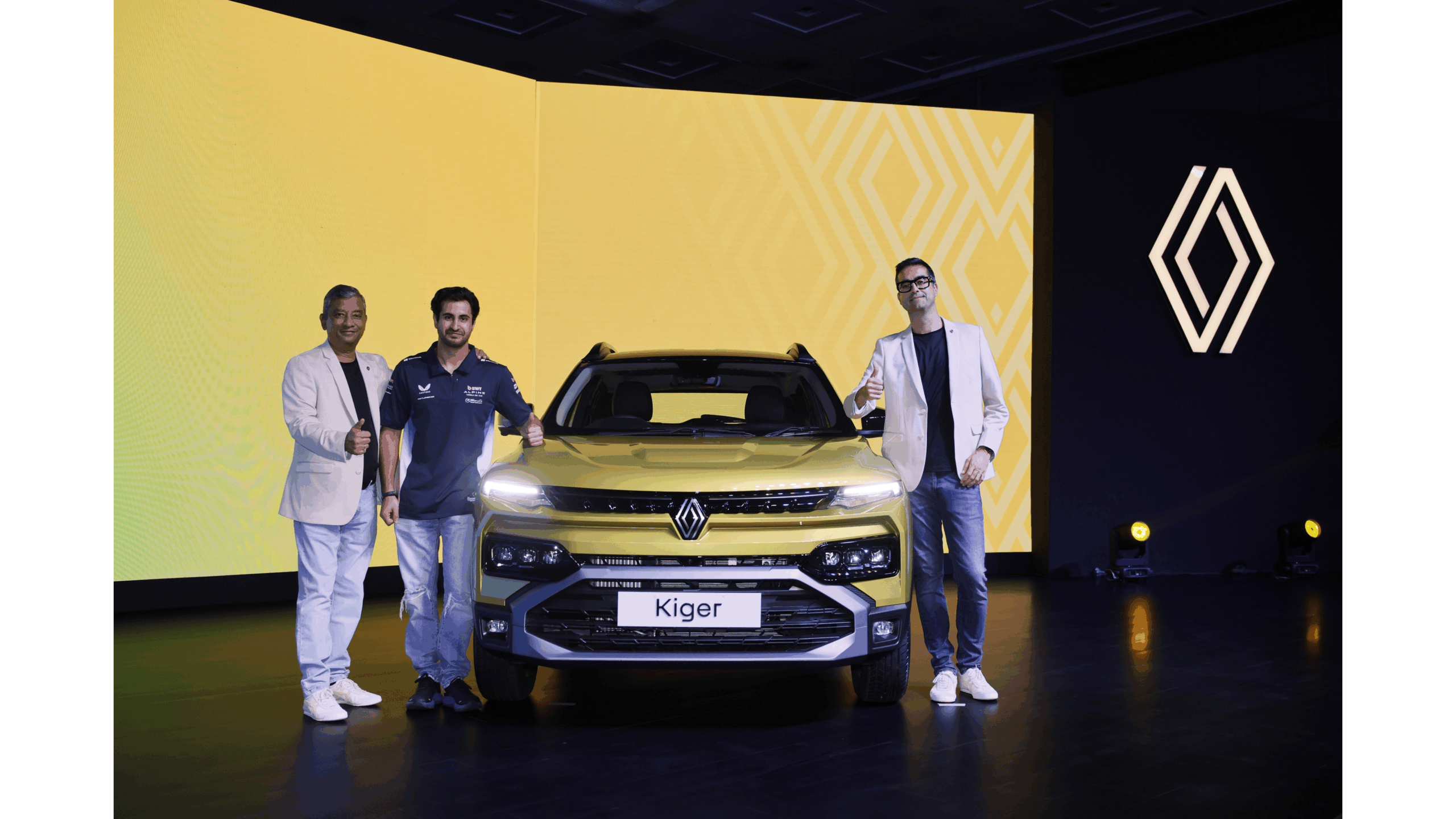 Mr. Venkatram Mamillapalle, MD, Mr.Francisco Hidalgo, VP Sales & Marketing, Renault India with Kush Maini