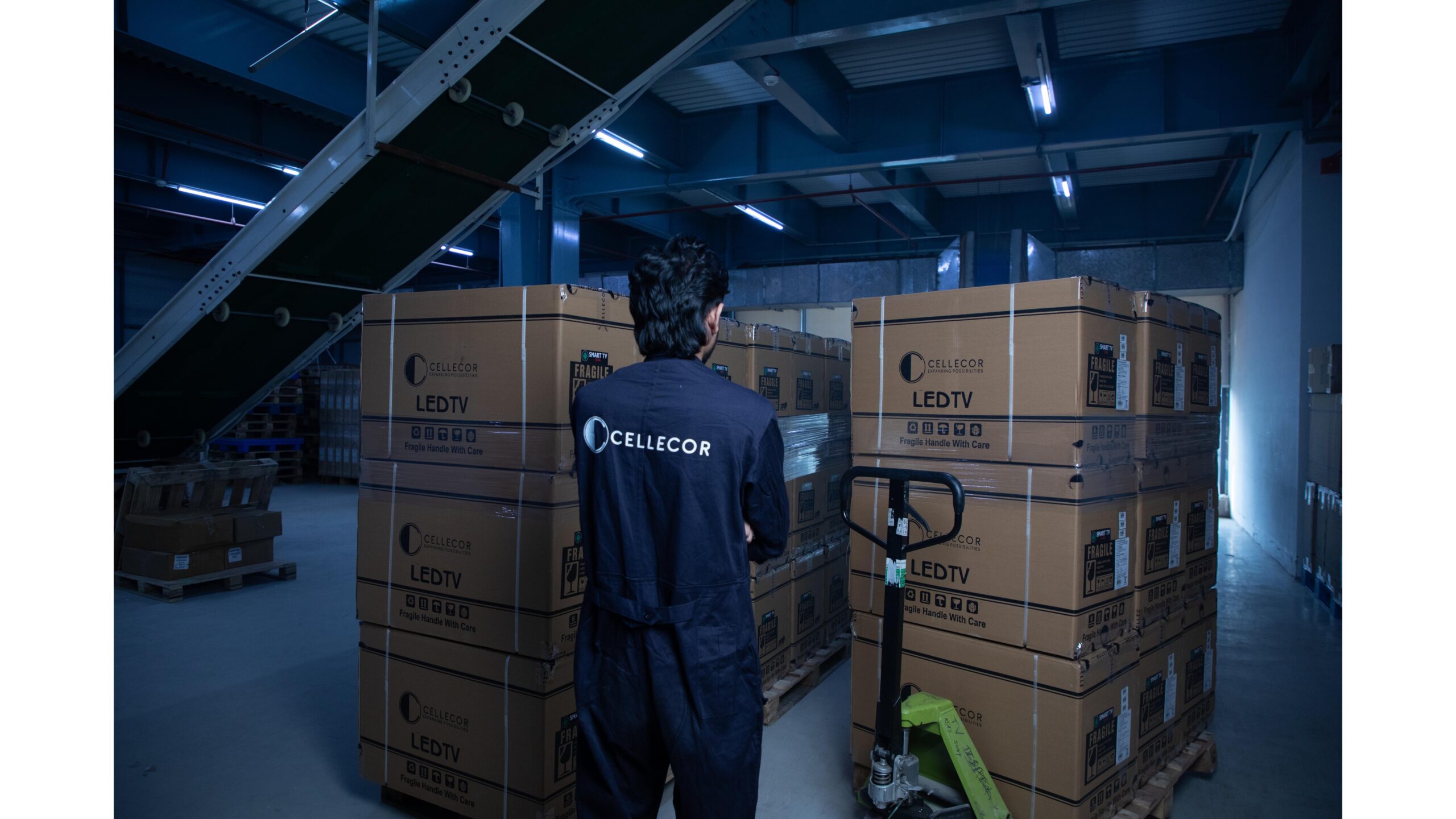 Cellecor through Factory workers' lens