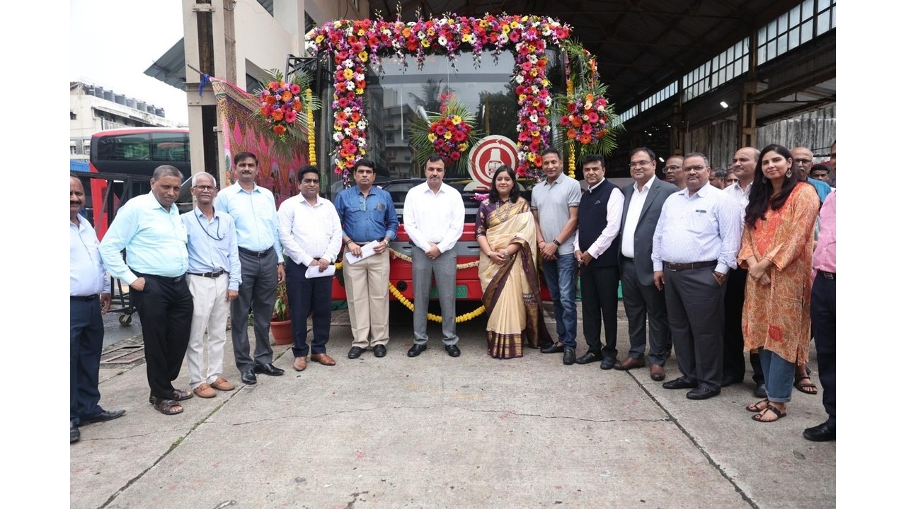 PMI Mumbai Bus Launch Photo