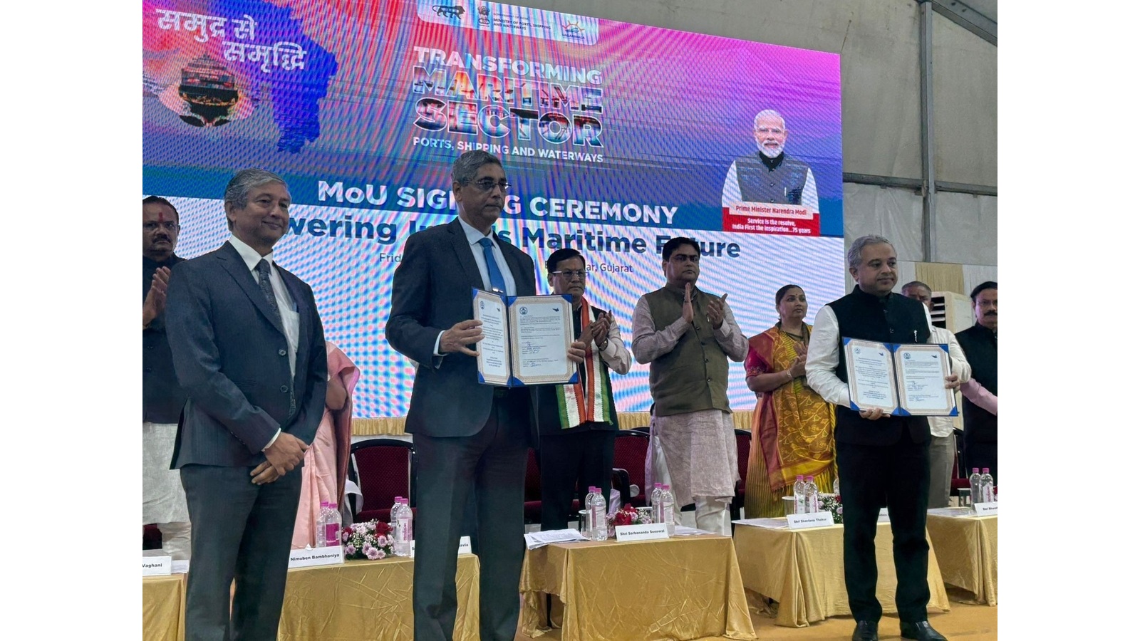 Shri Vikas Narwal, IAS, MD, IPA & SMFCL and Rear Admiral Vipin Kumar Saxena (retd), CEO, SDHI