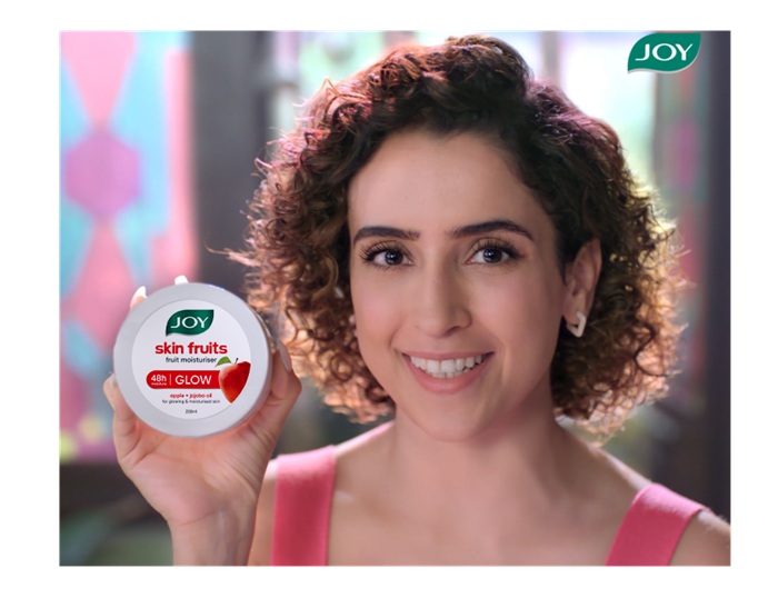 Joy Personal Care rolls out new TVC for its iconic Skin Fruits Moisturising Cream featuring Brand Ambassador Sanya Malhotra. 3 Joy Personal Care rolls out new TVC featuring Brand Ambassador Sanya Malhotra._01