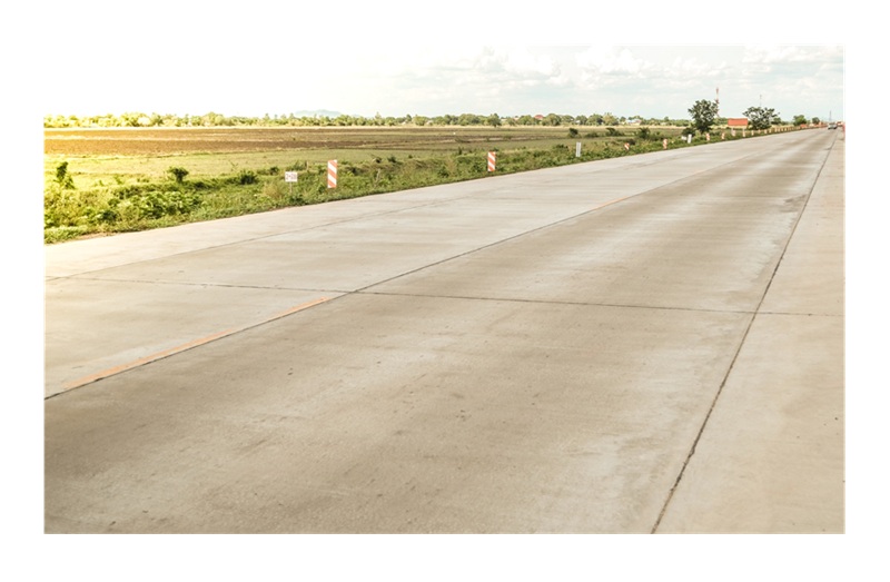Lodha Champions Innovation and Sustainability with India’s First LC3 Concrete Road at Palava – Delivering 40% Lower Emissions 7 Concrete,Pavement,Road,With,Longitudinal,Joint,And,Construction,Joint.empty,Concrete