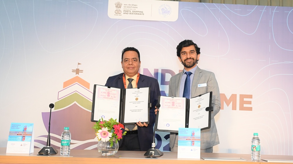 SDHI & MDL Sign Exclusive Teaming Agreement for Design and Construction of Landing Platform Docks (LPDs) for the Indian Navy 2 Mr. Biju George, Director, Shipbuilding, MDL and Mr. Vivek Merchant, SDHI