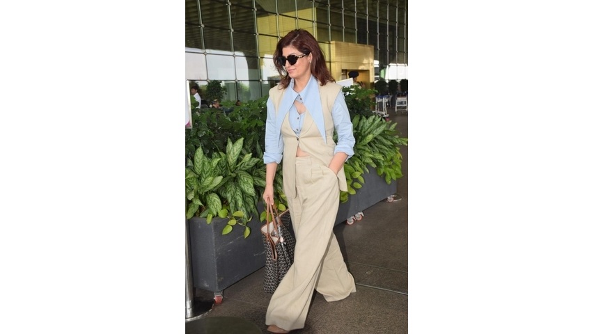 Twinkle Khanna at the airport