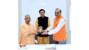 Uttar Pradesh CM Shri Yogi Adityanath with Deoria MP Shri Shashank Mani and Dr Vinod Kumar- IN-SPACe