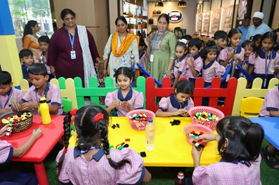 Malaysia Airlines Kicks Off Series of Mall Activations, Inspiring Travellers with Immersive Year-End Experiences 1 1763386104072