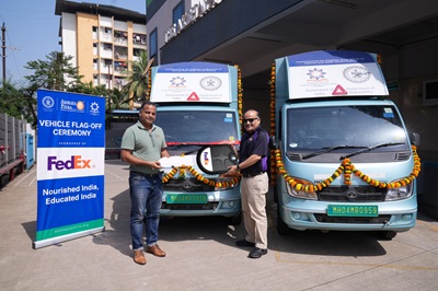FedEx enables sustainable delivery for nearly one million mid-day meals under the PM POSHAN Program 2 Mr. Ramkrishna Kamath, Operation Lead, The Akshaya Patra Foundation, and Mr. Monish Nandi, MD of planning and engineering, India, FedEx