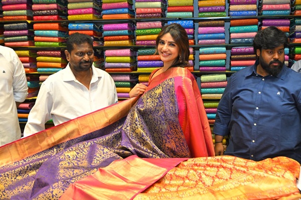 R.S. Brothers Celebrated the Grand Launch of its New Showroom in Warangal 1 R.S. Brothers Celebrated the Grand Launch of its New Showroom in Warangal