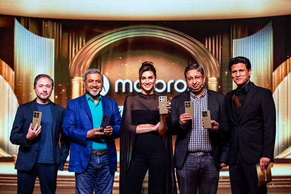 Motorola elevates the flagship segment in India with Motorola Signature - featuring one of the world’s best cameras certified by DXOMARK^ 12 Motorola Signature Launch