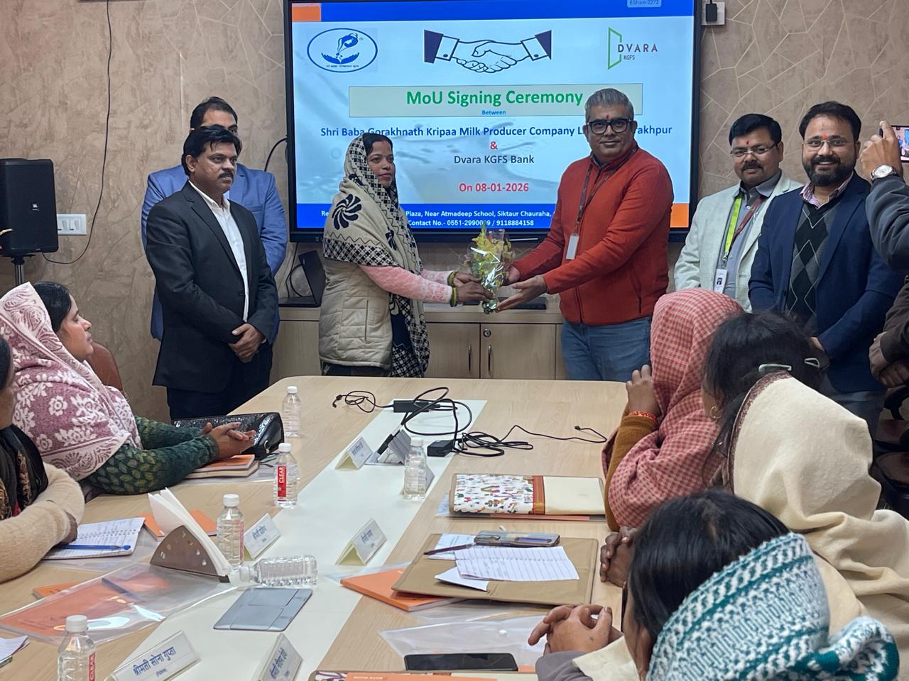 Dvara KGFS signs mou with Shri Baba Gorakhnath Kripaa Milk Producer Company 3 Pic 1 - Mr. Rahul Tripathy CPO, Dvara KGFS with Shri Baba Gorakhnath Kripaa’s Chairperson, Mrs. Neeraj