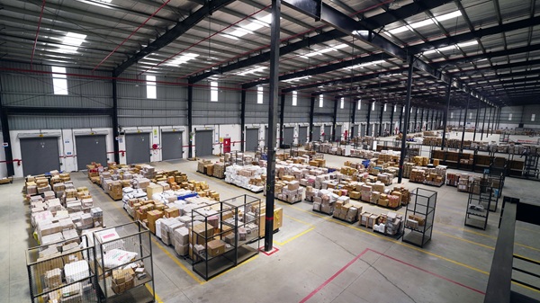 Allcargo Logistics strengthens its network to scale E-commerce and Quick-Commerce Infrastructure 3 Allcargo Logisitic's warehosue