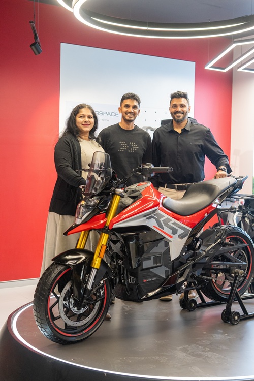 Ms. Smitha Srinivasa, Director, Ms. Lithium Wheels Mr. Vinayak Bhat, Chief Product Officer, Ultraviolette and Mr. Abin Varghese, Director, Ms. Lithium Wheels