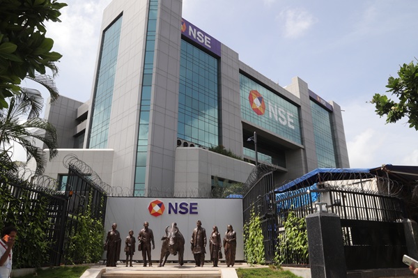 Investor accounts at NSE cross 25 crore (250 million) 3 NSE Building