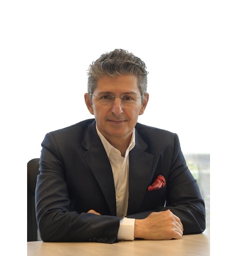 Mr. Boman Rustom Irani, Chairman and Managing Director, Rustomjee Group