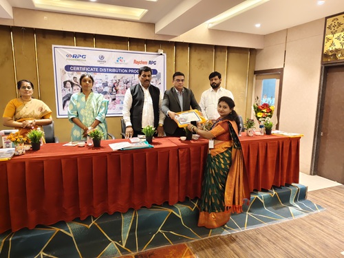 Raychem RPG leadership presenting certificates at the WEDP Women’s Training Ceremony