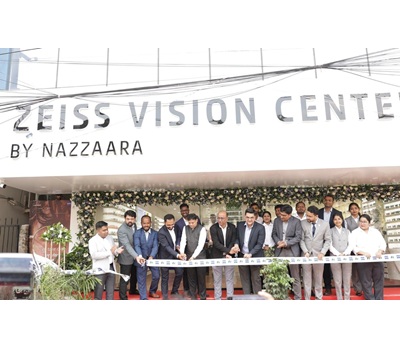 Representatives from ZEISS Vision care India and Nazzarra Team