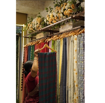 Indian Silk House Agencies Crosses 69-Store Mark with Kanpur Launch; UP Becomes 5-Store Cluster as Brand Eyes 100 Stores by FY27 5 Kanpur NSO Interior_ISHA