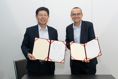 Schneider Electric and Hon Hai Technology Group (Foxconn) announce strategic collaboration to accelerate next-generation AI data centers 6 Schneider Electric and Hon Hai Technology Group (Foxconn) announce strategic collaboration