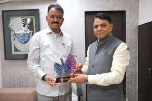 Dr Prem Chand Bairwa, Deputy CM, Rajasthan with Vande Bharatam team