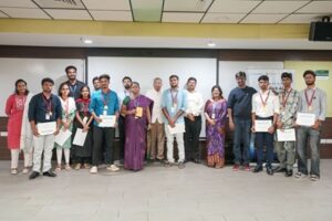 Photo_Students being awarded certificates by GUVI and HCL members