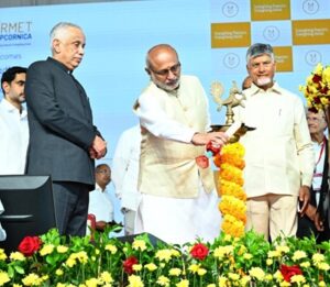 CM_Naidu_VP_Radhakrishnan_Musunuru_16