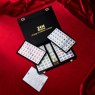 Zen Diamond Sparkling Silver Mahjong Set