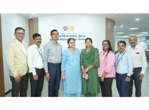 Kalpataru first customers Pinky and Anil Kumar Surana register seamlessly at the Model SRO Bandra Kurla Complex Mumbai