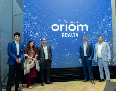 Mr Deepak Agrawal, Mr Rajesh Agrawal and Mr Anil Kedia of Oriom Group at the launch of Oriom Realty (3)