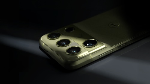 motorola signature 27 makes its First Appearance as one of the World's First Snapdragon® 8 Elite Extreme Gen 6 smartphones