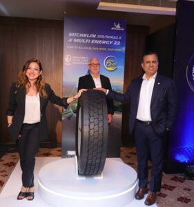 Esperanza Gasper, Vitor Silva and Shantanu Deshpande